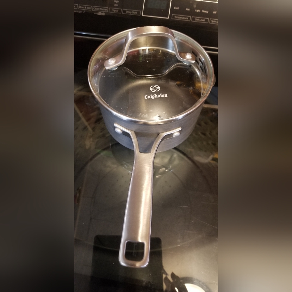 Calphalon 1 1/2 QT saucepan
